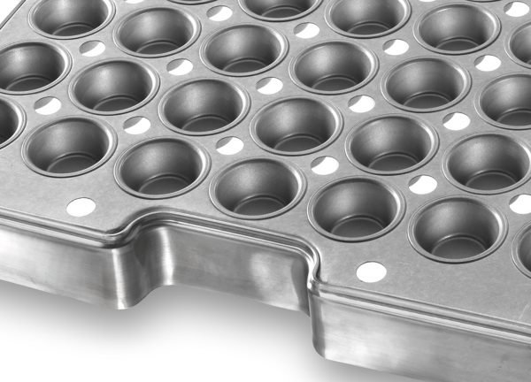 Auto cuocere muffin ePAN con fori di drenaggio – AMERICOAT®