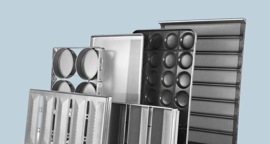 AMERICAN PAN BAKING PANS HERO IMAGE