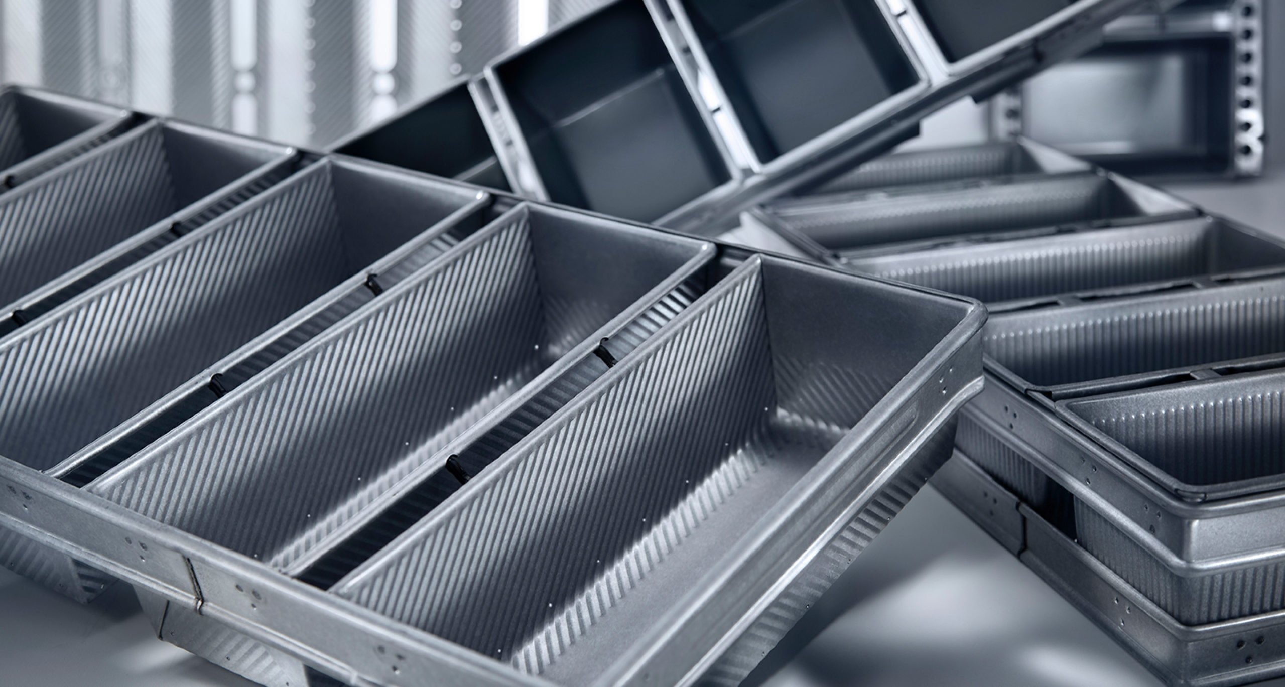 AMERICAN PAN BREAD PANS HERO IMAGE