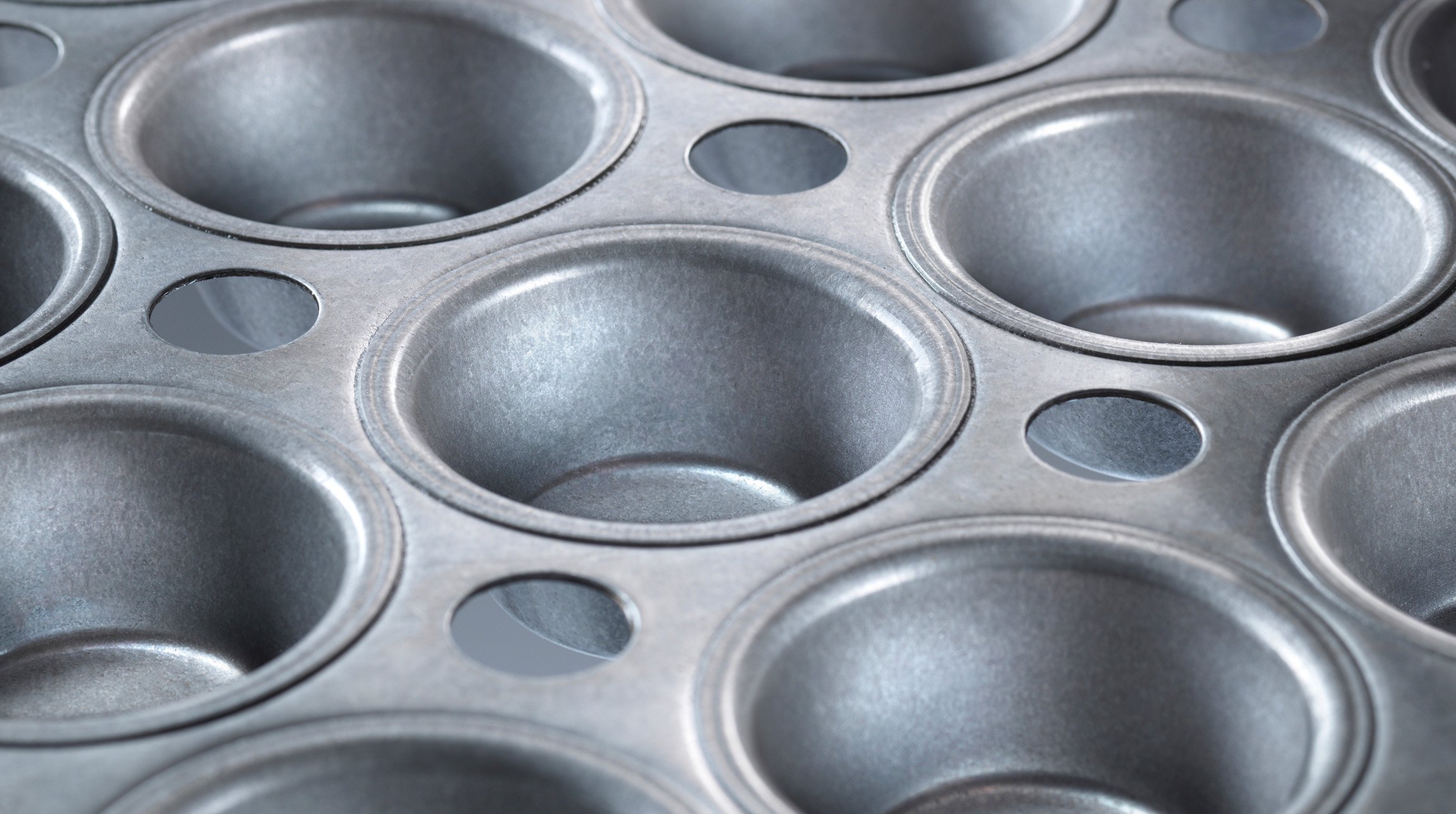 Hero_American Pan Cupcake Pan with AMERICOAT® Glaze