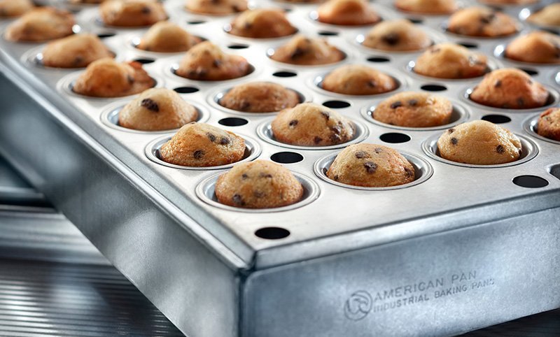 American Pan Cupcake Tray with AMERICOAT® Glaze
